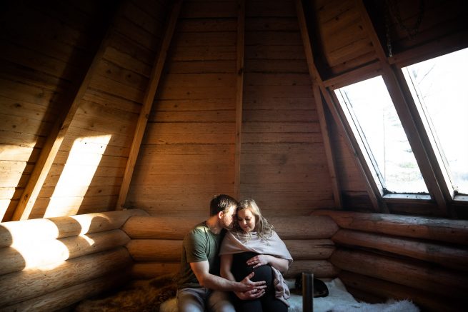 Raskauskuvaus kodassa, Helsinki - Siru Danielsson Photography