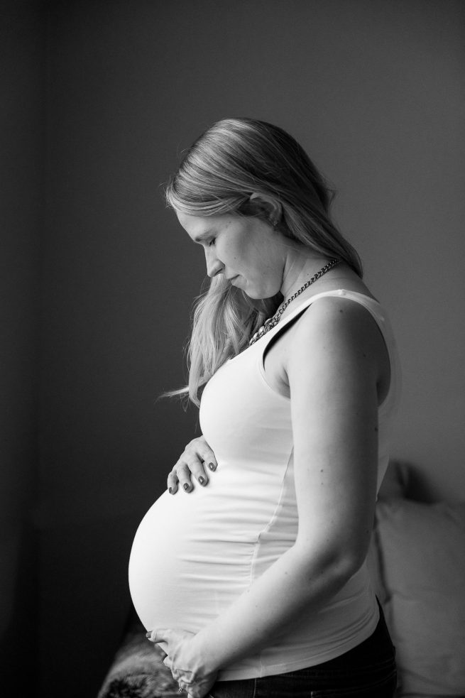 Raskaanaoleva äiti, Helsinki - Siru Danielsson Photography