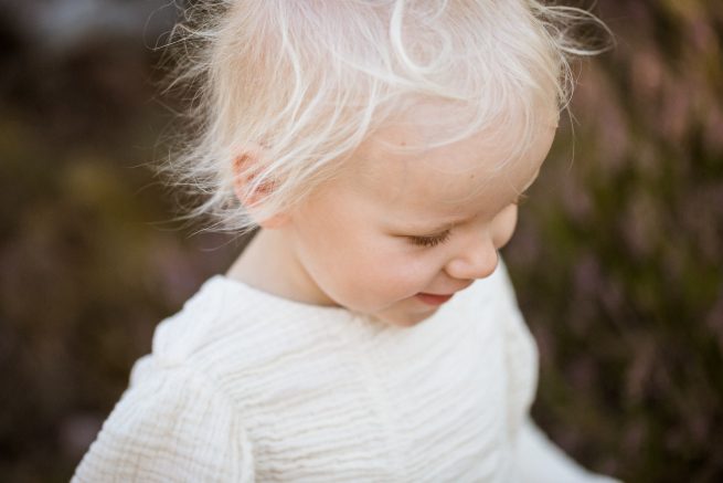 Lapsikuvaus luonnossa, perhekuvaaja Helsinki - Siru Danielsson Photography